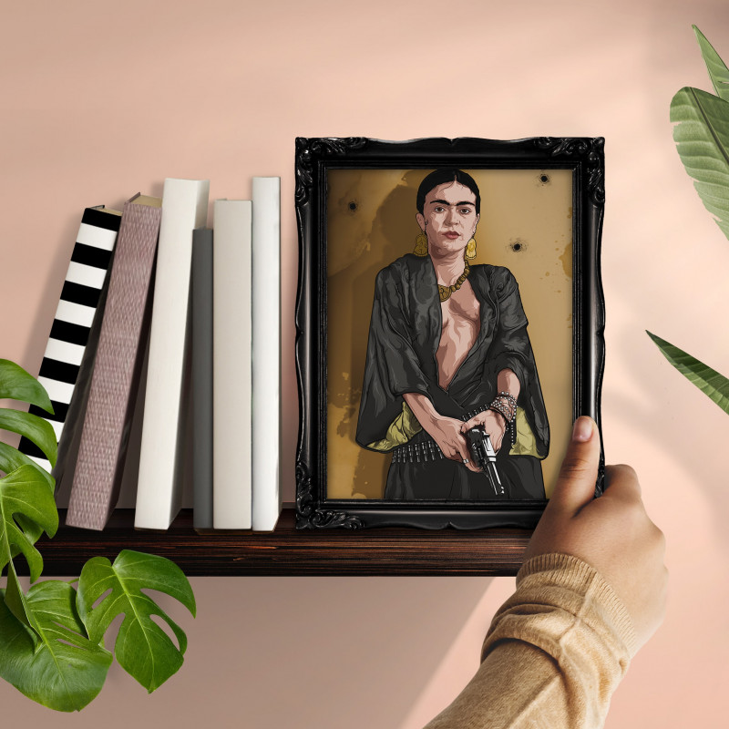 FRIDA GOLD - Digital print 18X23 cm of the Mexican artist Frida Kahlo with handcrafted black frame Made in Italy | Gloomy Stroke